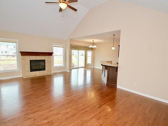 3rd image of 11253 W Bend Ct