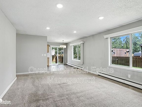 3rd image of 8611 Augusta Cir
