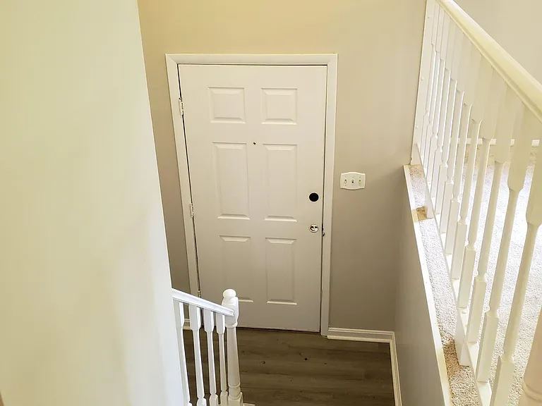 9406 Emmett Ct — Photo 6