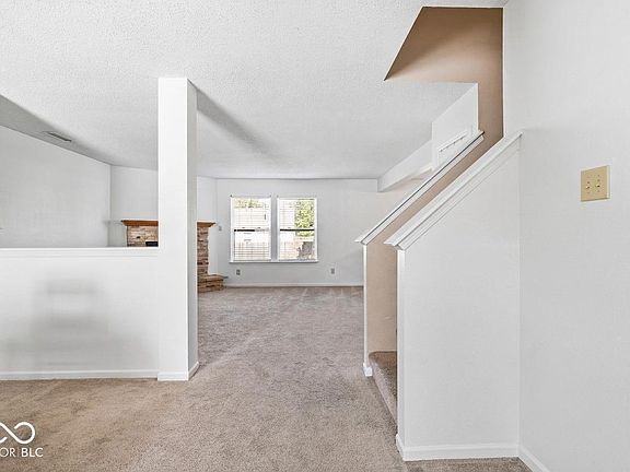 4th image of 5687 N Jamestown Dr