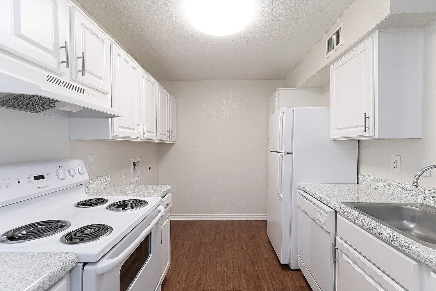 Ferry Road Apartments — Photo 4