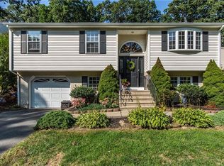 102 Hines Rd, Cumberland, RI 02864