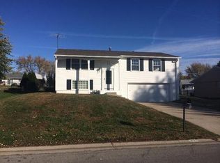 3025 Mayfair Dr, Saint Joseph, MO 64506