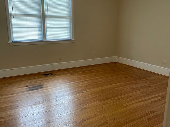3rd image of 2 Glen Echo Dr Unit 2