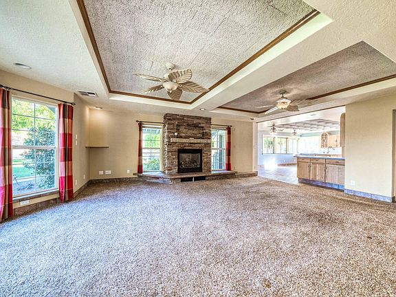 5th image of 9010 Quail Valley Dr