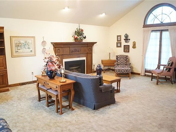 4th image of 703 Fairmont Ave