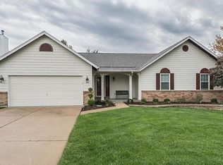 2079 Autumn Wood Dr, Saint Charles, MO