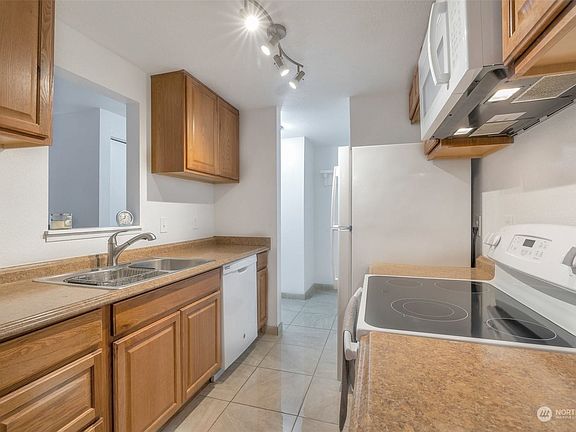 2nd image of 4501 Grandview Dr W #T2123