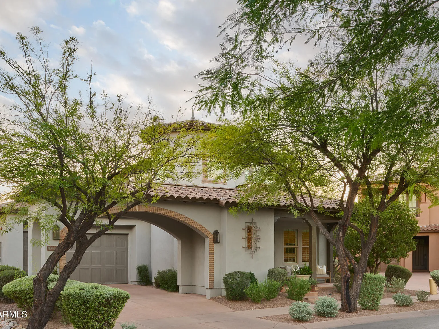 3 bed, 2.5 bath, 2769 sqft, $8,500 — Photo 2