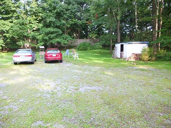 4th image of 12 Salem Ln