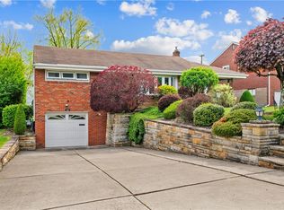 444 Macassar Dr, Pittsburgh, PA