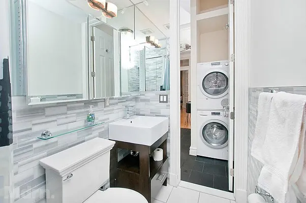 Rented by Mdrn Residential | media 25