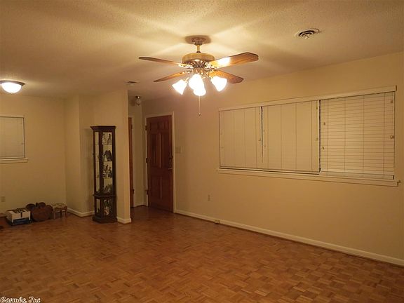 3rd image of 3600 S Holly St