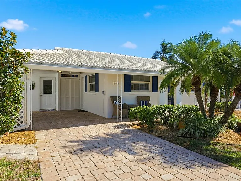 957 Spanish Dr N — Photo 3