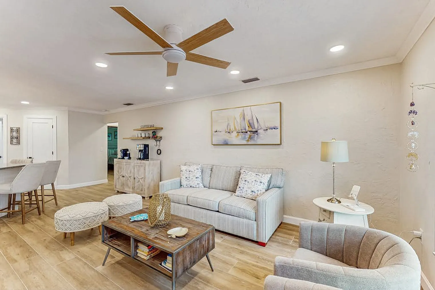 3 bed, 2.0 bath, 2744 sqft, $11,637 — Photo 3