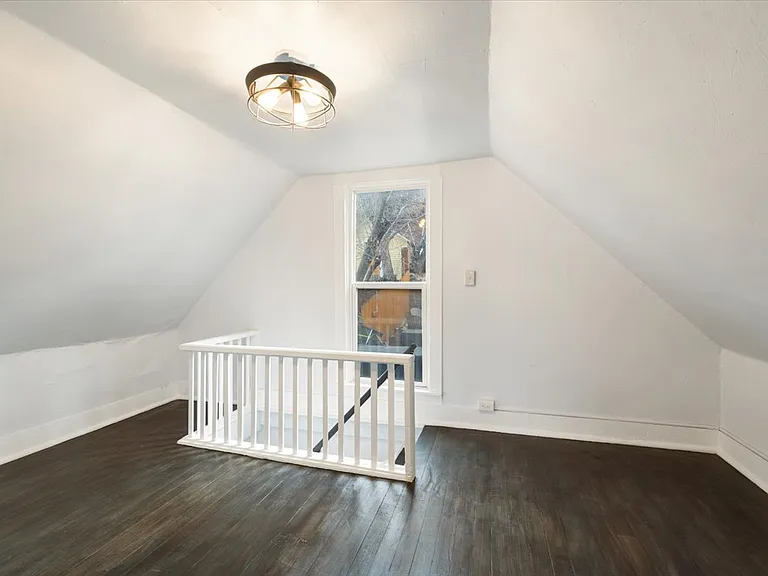 125R Ruxton Ave #2 — Photo 7