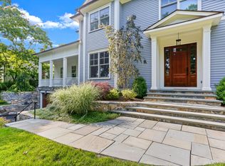 3 Juniper Ln, Riverside, CT 06878