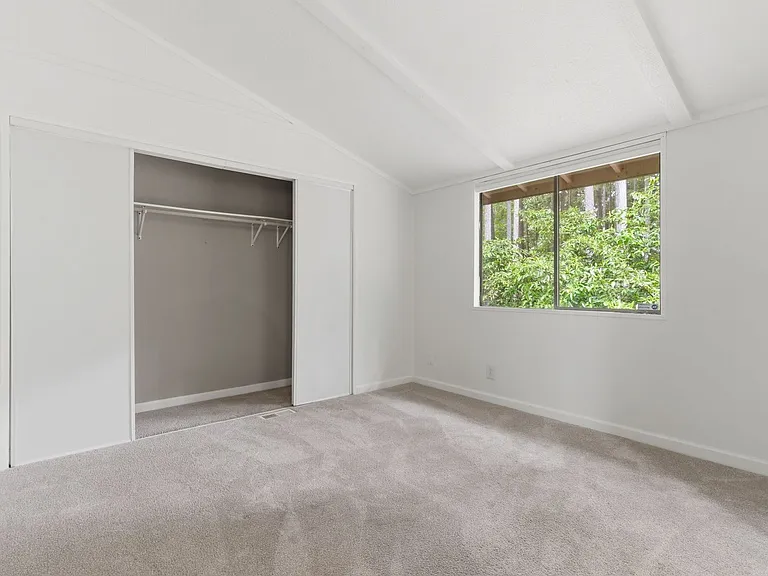 11944 Miller Rd NE — Photo 18