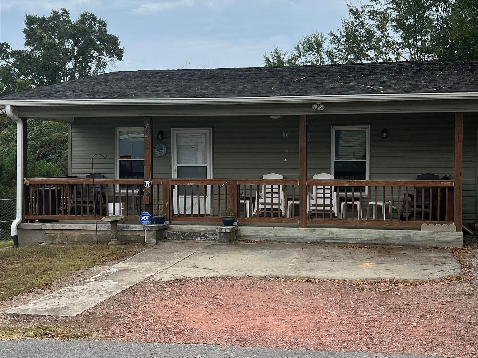 63 7th Ave SE, Graysville, AL 35073 | Zillow