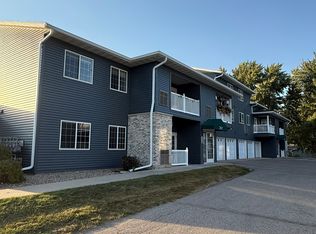 2007 29th Pl NW UNIT 102, Rochester, MN 55901