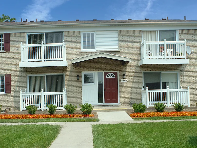 Recently upgraded kitchens and baths with white shaker cabinets and granite look countertops. Beautiful couryards, too.