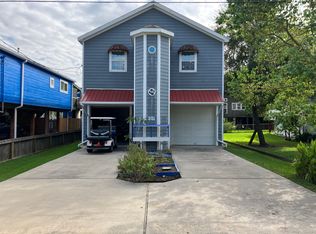 901 Dogwood Rd, Clear Lake Shores, TX 77565