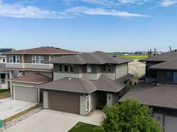 437 S Devonia Way W, Lethbridge, AB T1J 5J7