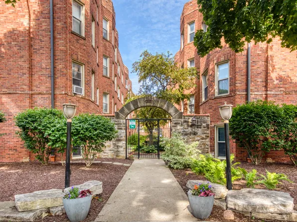4132 N Kedvale Ave APT 210, Chicago, IL 60641