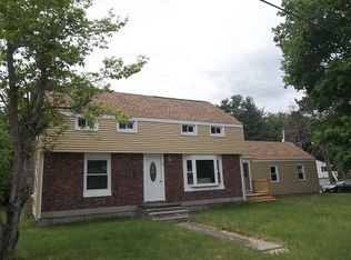 5 Hammond St, Oxford, MA 01540