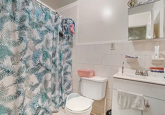 5th image of 990 Jennings St #D
