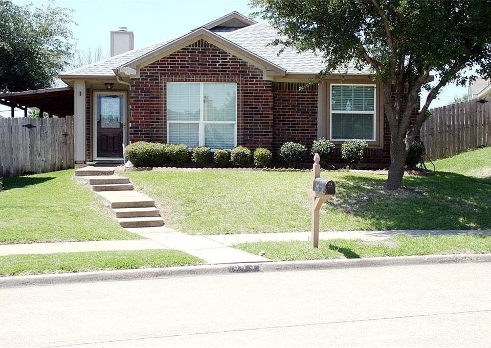 1st image of 543 Stonewall Way