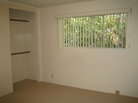 2nd image of 246 Bicknell Ave #5