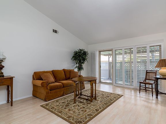 4th image of 28104 Village 28