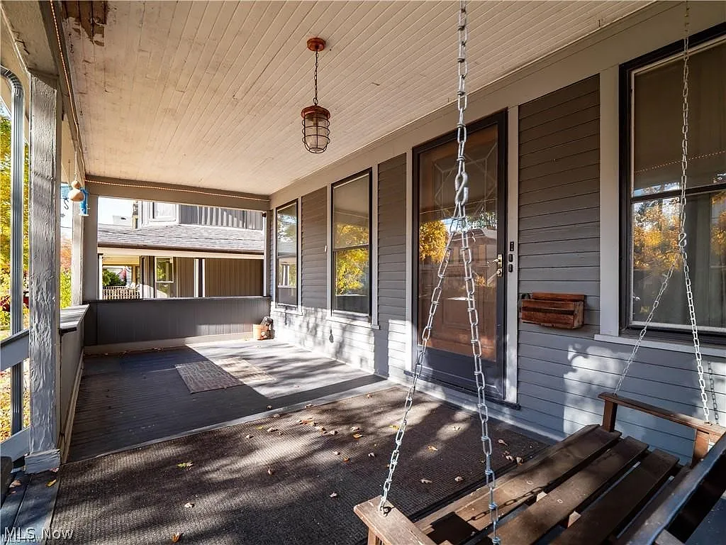Building Photo - 6110 W Clinton Ave #2