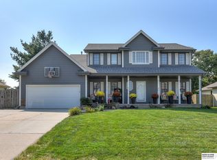 20813 Plum St, Elkhorn, NE 68022
