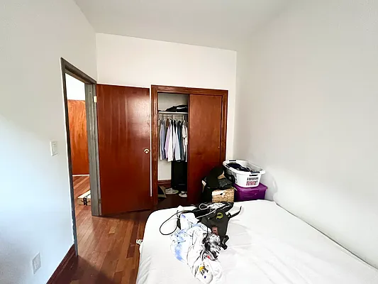 Rented by Bond New York | media 11