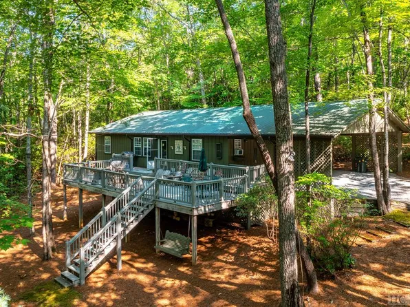 45 Rock Creek Court, Sapphire, NC 28774