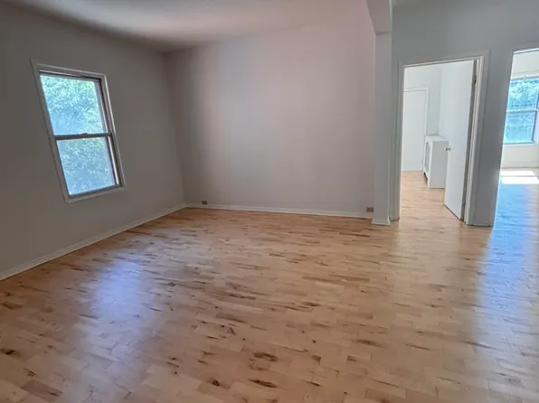 281 Lisgar St #B, Ottawa, ON K2P 0E1