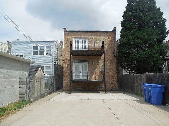 2nd image of 2707 W Medill Ave #1