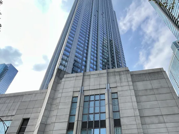 512 N McClurg Ct APT 1012, Chicago, IL 60611