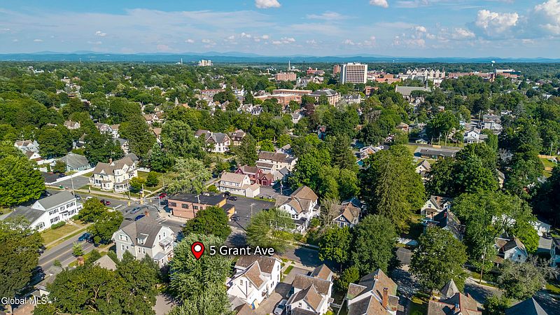 2nd image of 5 Grant Avenue