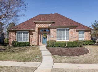 869 Summit Pointe, Lewisville, TX 75077