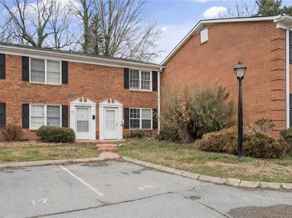 311 Salisbury St APT 18, Kernersville, NC 27284