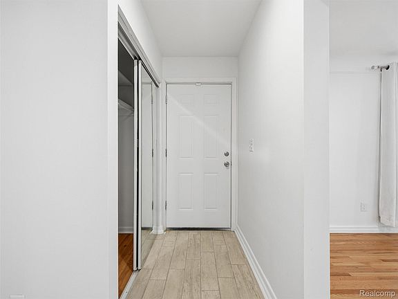 3rd image of 25685 Grand Concourse St