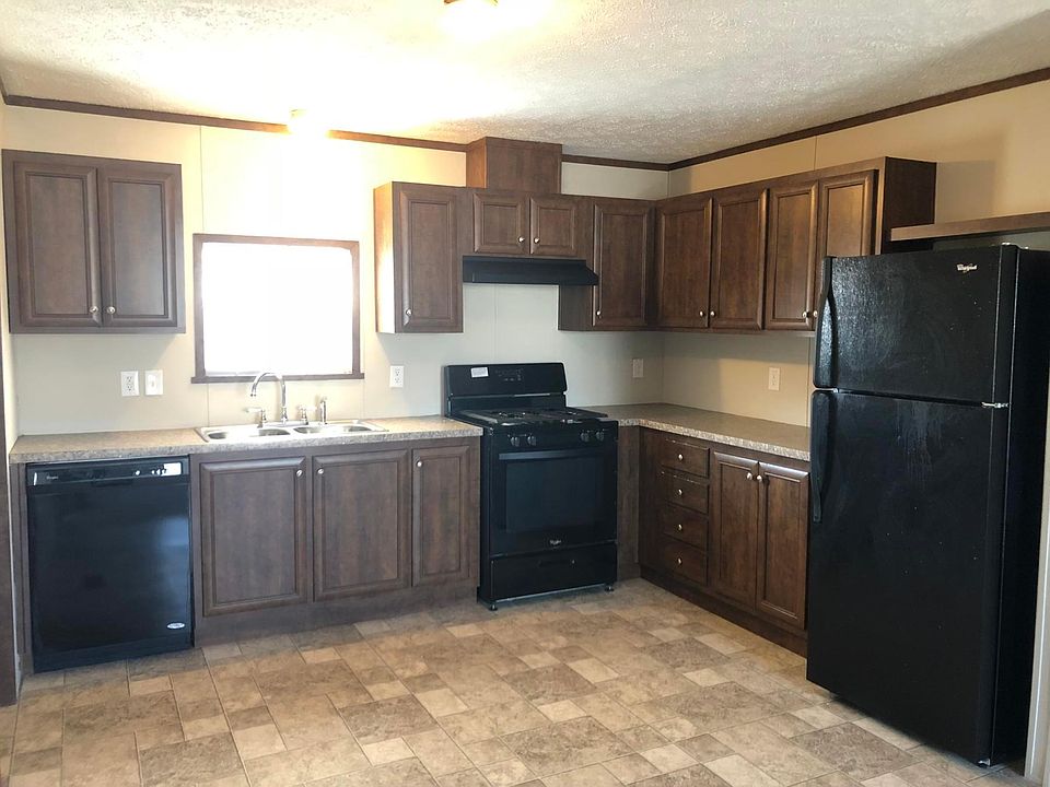 1st image of 32640 Lewis Ct
