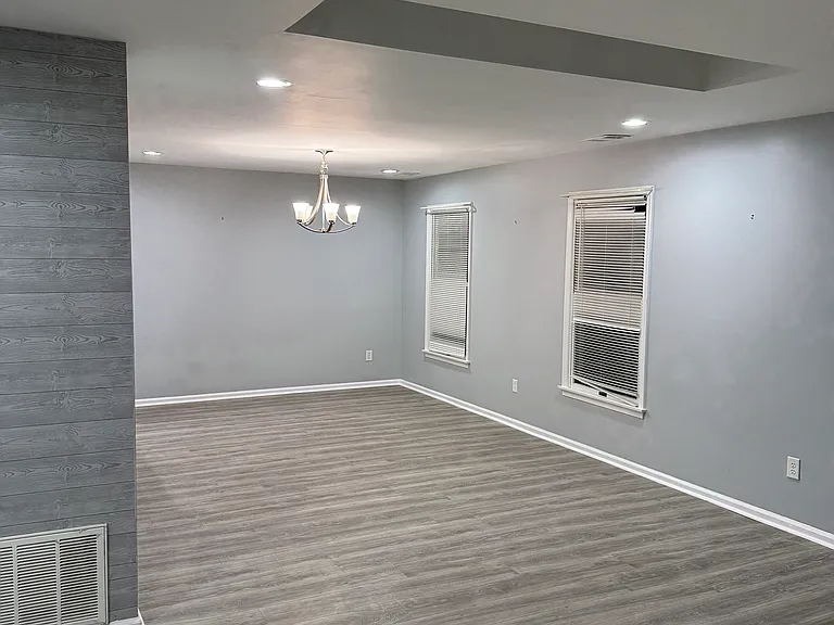 354 Burdock Ct — Photo 2