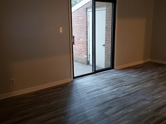 5th image of 3586 Wessex Ct