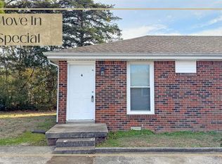 1436A McCan Dr, Clarksville, TN 37043