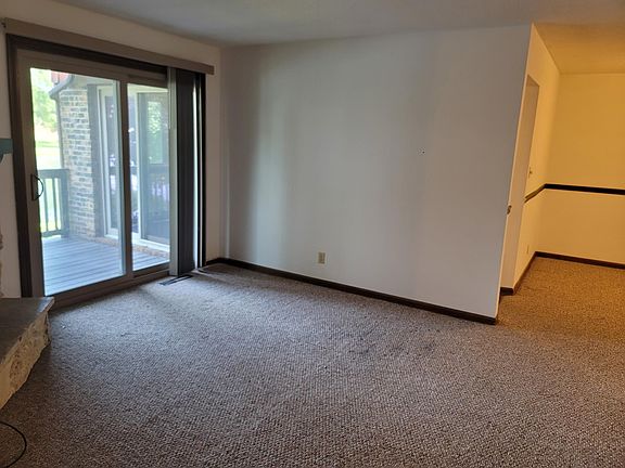 2nd image of 61 Brittany Ln