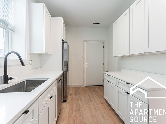 4th image of 1235 W North Shore Ave APT 2